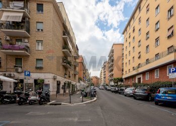 Edificio all\'aperto - Two-room apartment Via Lucrino
 
26, Roma - photo 1