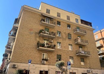Edificio all\'aperto - Two-room apartment Via Lucrino
 
26, Roma - photo 2