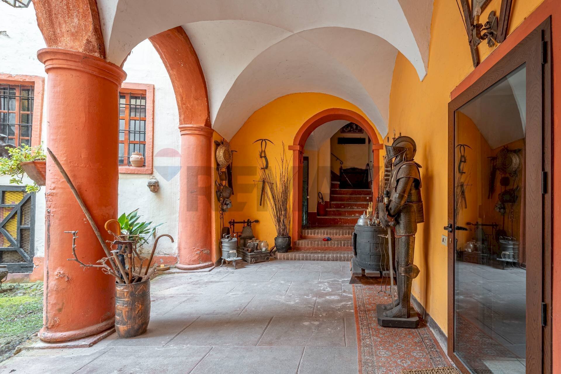 Hall / corridoio - Castello Buronzo - foto 3