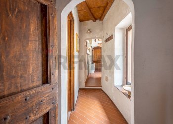 Hall / corridoio - Castello Buronzo - foto 43