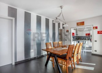 Sala da pranzo - Villa Fraz. Cresta
 
2B, Masera - foto 8