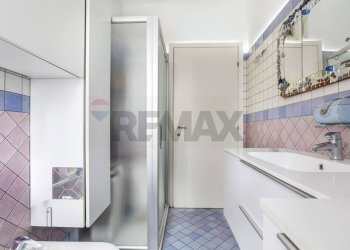 Bagno - Attico Piazza E. Montale
 
2, Gorla Minore - foto 15