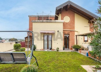 Casa all\'aperto - Attico Piazza E. Montale
 
2, Gorla Minore - foto 20