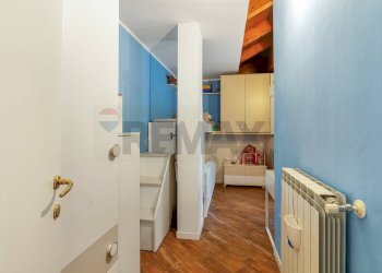 Hall / corridoio - Attico Piazza E. Montale
 
2, Gorla Minore - foto 29