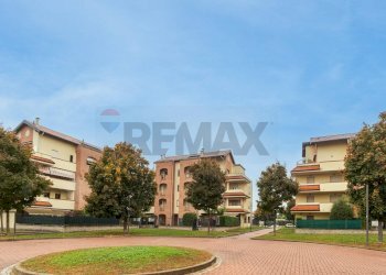 Edificio all\'aperto - Attico Piazza E. Montale
 
2, Gorla Minore - foto 39