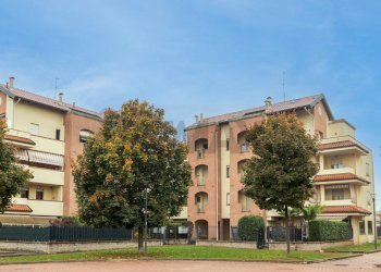 Edificio all\'aperto - Attico Piazza E. Montale
 
2, Gorla Minore - foto 40