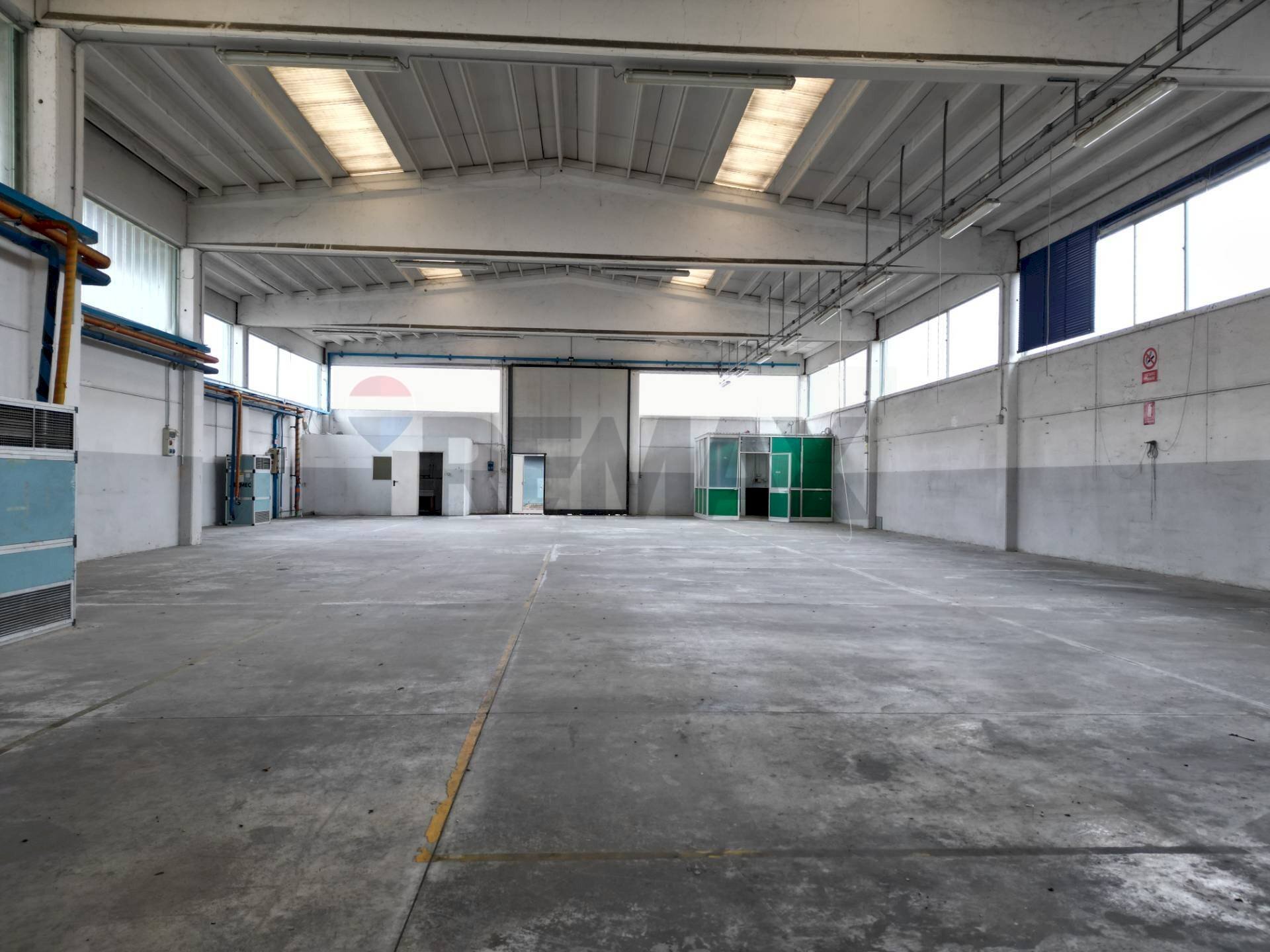 Parcheggio - Capannone via monte rosa, Oleggio Castello - foto 2