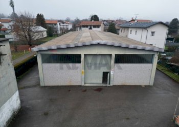 Casa all\'aperto - Capannone via monte rosa, Oleggio Castello - foto 12