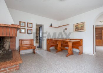 Sala da pranzo - Casa semi indipendente strada per Casalincontrada
 
38, Chieti - foto 4