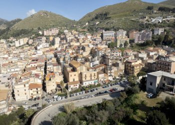 Vista delle montagne - Appartamento via Castrenze Di Bella
 
188, Montelepre - foto 1