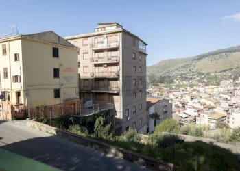 Edificio all\'aperto - Appartamento via Castrenze Di Bella
 
188, Montelepre - foto 31
