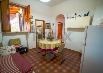 Sala da pranzo - Casa semi indipendente Viale Discesa del Monte
 
7, Conversano - foto 5