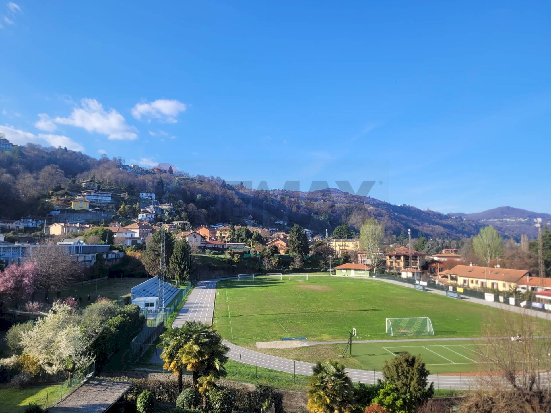 Vista delle montagne - Trilocale Meina - foto 1