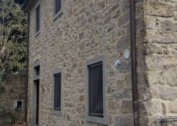 Foto 3 - Villa VIA CASTELLO
 
33, Chitignano - photo 3