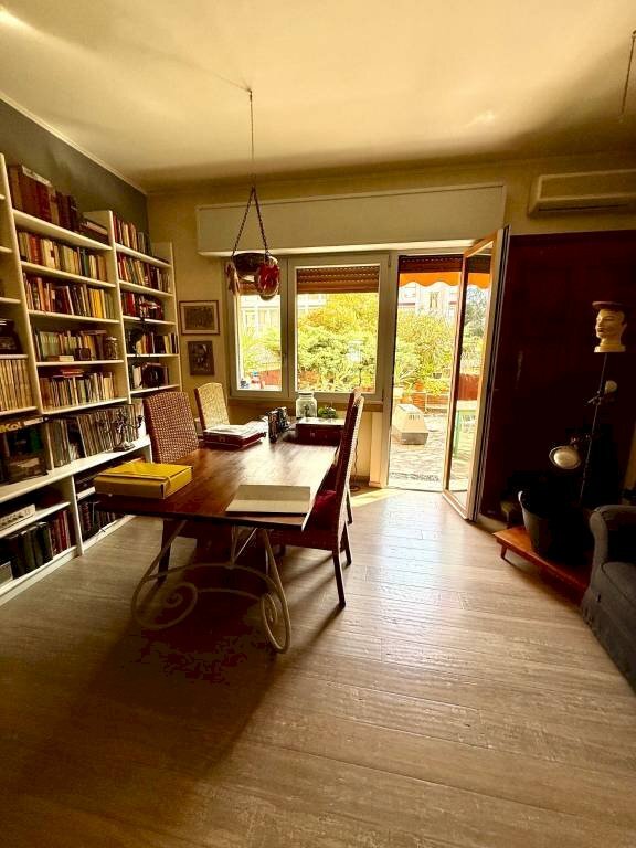 Sala da pranzo - Four-room apartment via Corfù, Brescia - photo 1