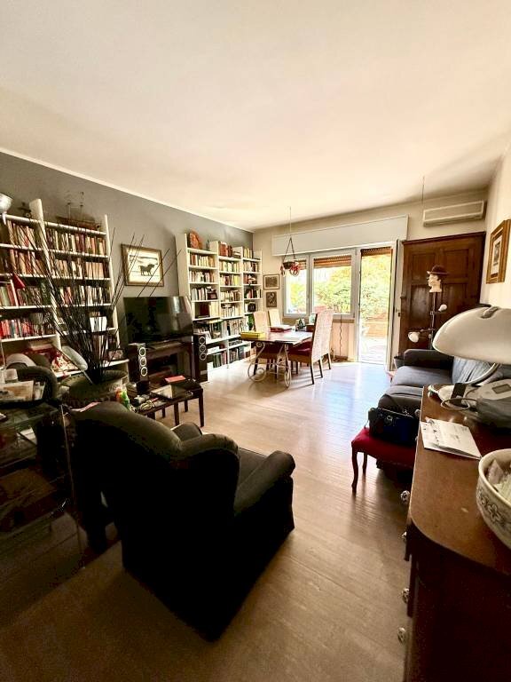 Salone - Four-room apartment via Corfù, Brescia - photo 3