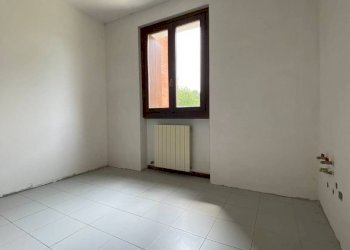 Camera da letto - Villa via Alessandro Manzoni, Besnate - foto 9