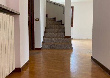 Scala - Villa via per Besnate, Gallarate - photo 2