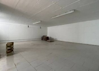 Magazzino - Villa via per Besnate, Gallarate - photo 28