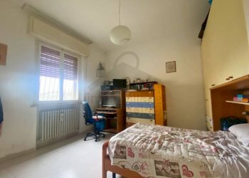 Camera da letto - Appartamento via Mavoncello, Rimini - foto 10