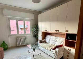 Camera da letto - Bilocale via Walter Tobagi, 13, Milano (zona Barona) - foto 3