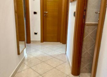 Corridoio - Bilocale via Walter Tobagi, 13, Milano (zona Barona) - foto 4