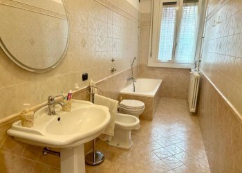 Bagno - Bilocale via Walter Tobagi, 13, Milano (zona Barona) - foto 21