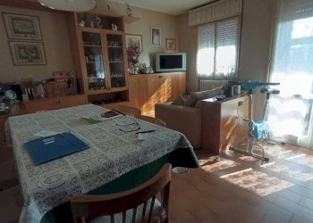 Salone - Quadrilocale via Fratelli Rosselli, 51, Ravarino - foto 2