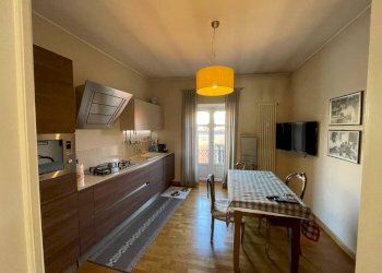 Cucina - Appartamento via Vittorio Emanuele II, Chieri - foto 3