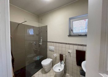 Bagno - Appartamento via Vittorio Emanuele II, Chieri - foto 8