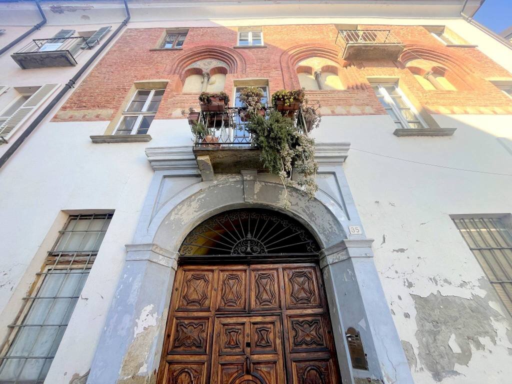 Facciata - Quadrilocale via Real Collegio, 35, Moncalieri - foto 2