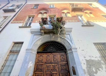 Facciata - Four-room apartment via Real Collegio, 35, Moncalieri - photo 2