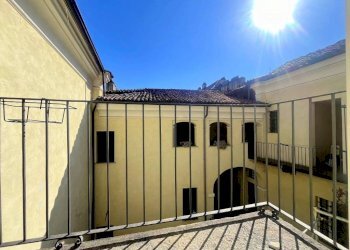 Cortile interno - Four-room apartment via Real Collegio, 35, Moncalieri - photo 13