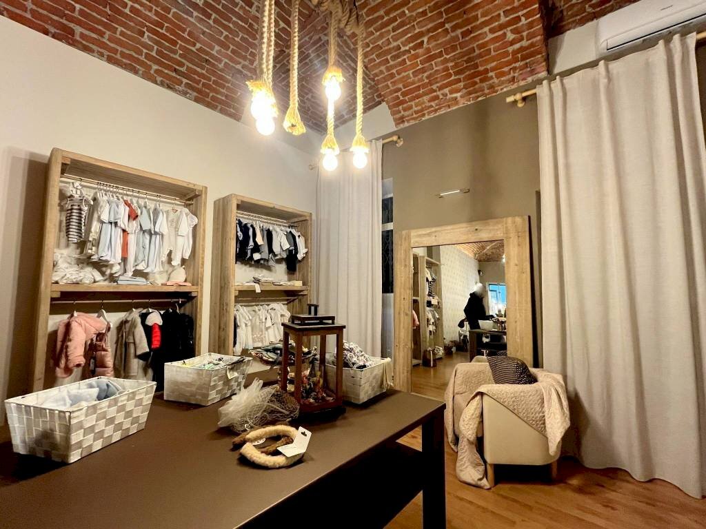 Ingresso - Shop Moncalieri - photo 1