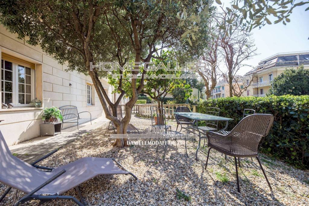 Giardino - Appartamento via Siena, 5, Genova (zona Albaro) - foto 1