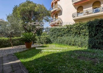 Giardino - Appartamento via Siena, 5, Genova (zona Albaro) - foto 21