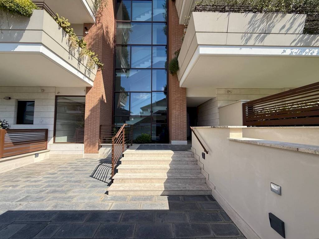 Interno palazzo - Bilocale via Cariati, Roma - foto 3