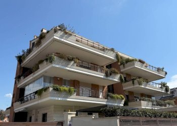 Facciata - Bilocale via Cariati, Roma - foto 31