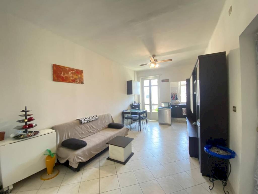 Salone - Bilocale via Gaspare Vera e Libera Arduino, 37, Torino (zona Lingotto) - foto 2