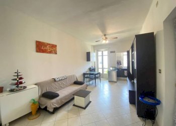 Salone - Bilocale via Gaspare Vera e Libera Arduino, 37, Torino (zona Lingotto) - foto 2