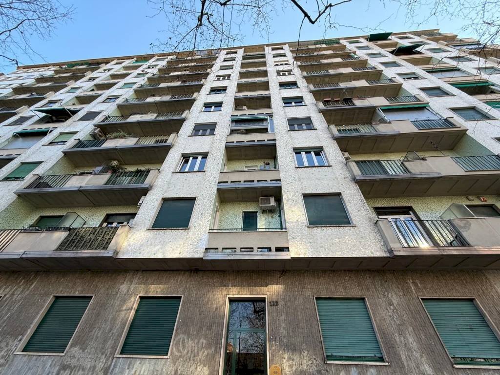 Facciata - Trilocale corso Traiano, 152, Torino (zona Mirafiori Sud) - foto 2