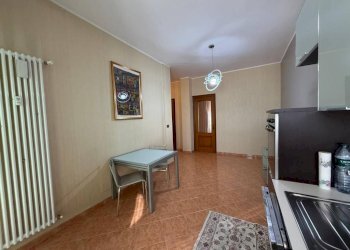 Soggiorno - Trilocale corso Traiano, 152, Torino (zona Mirafiori Sud) - foto 8