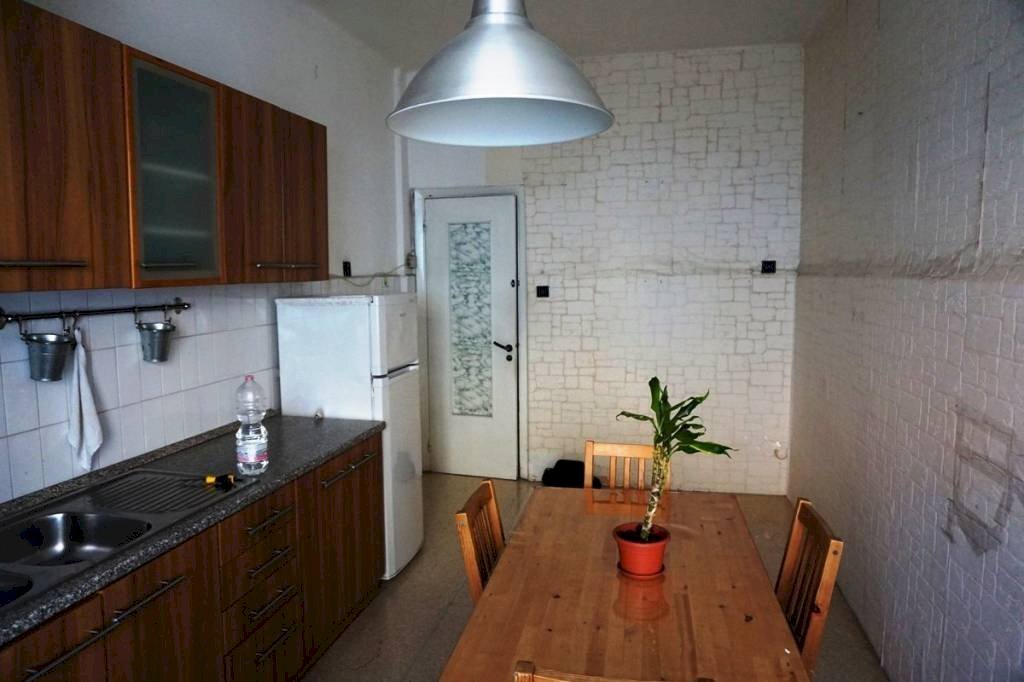 Cucina - Bilocale via Prete Nicolò Daste, Genova (zona Sampierdarena) - foto 1