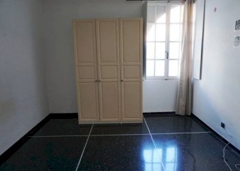 Camera da letto - Two-room apartment via Prete Nicolò Daste, Genova (neighborhood Sampierdarena) - photo 4