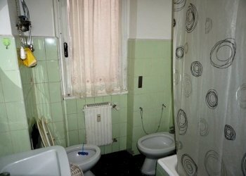 Bagno - Two-room apartment via Prete Nicolò Daste, Genova (neighborhood Sampierdarena) - photo 6