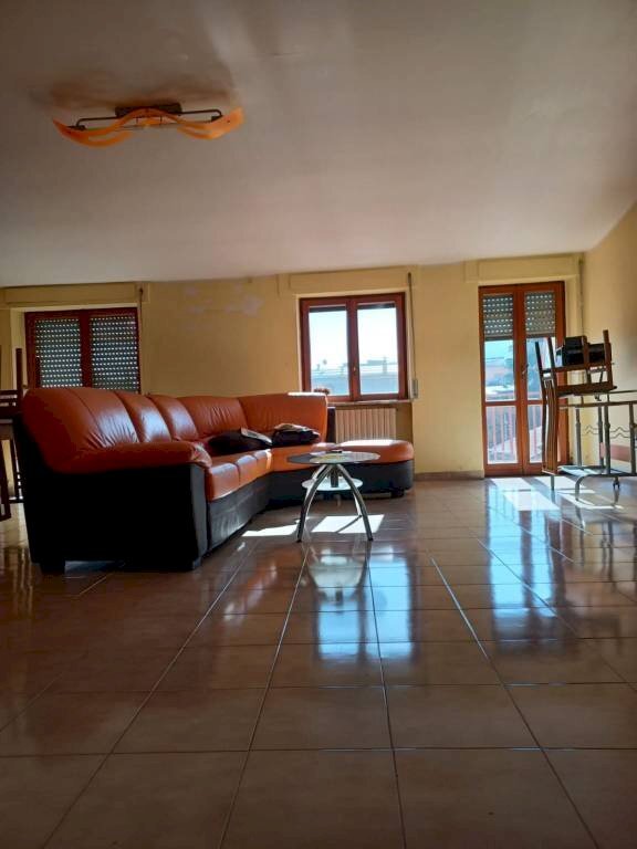 Salone - Three-room apartment via della Giustizia, San Giorgio del Sannio - photo 2