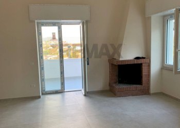 Stanza vuota - Quadrilocale via Torregaveta
 
87, Bacoli - foto 18