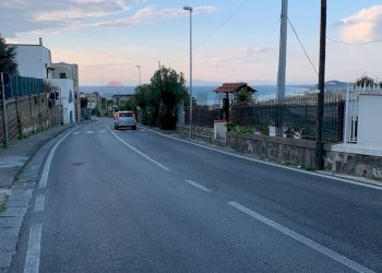 Edificio all\'aperto - Quadrilocale via Torregaveta
 
87, Bacoli - foto 36