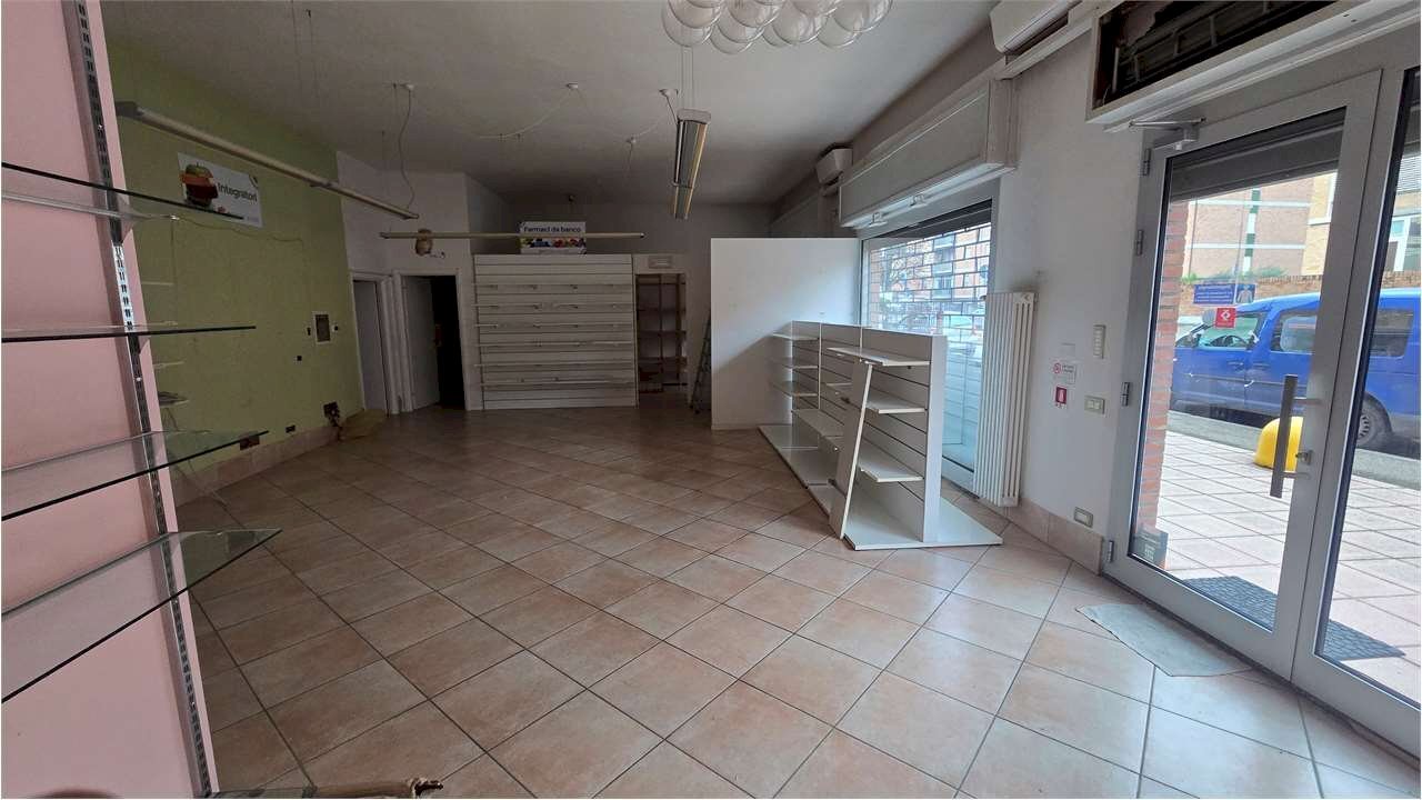 Locale Commerciale Via Pavirani, Ravenna - foto 2