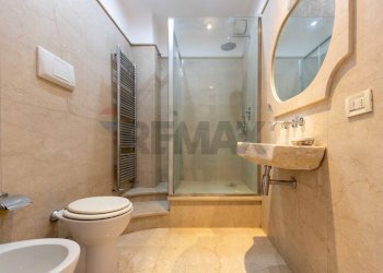 Bagno - Four-room apartment Via Carlo Farini
34, Milano - photo 9